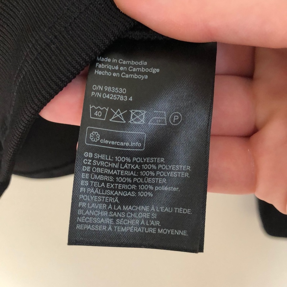 H&M Black Long Sleeve Bodycon Keyhole Blouse! - Picture 5 of 6